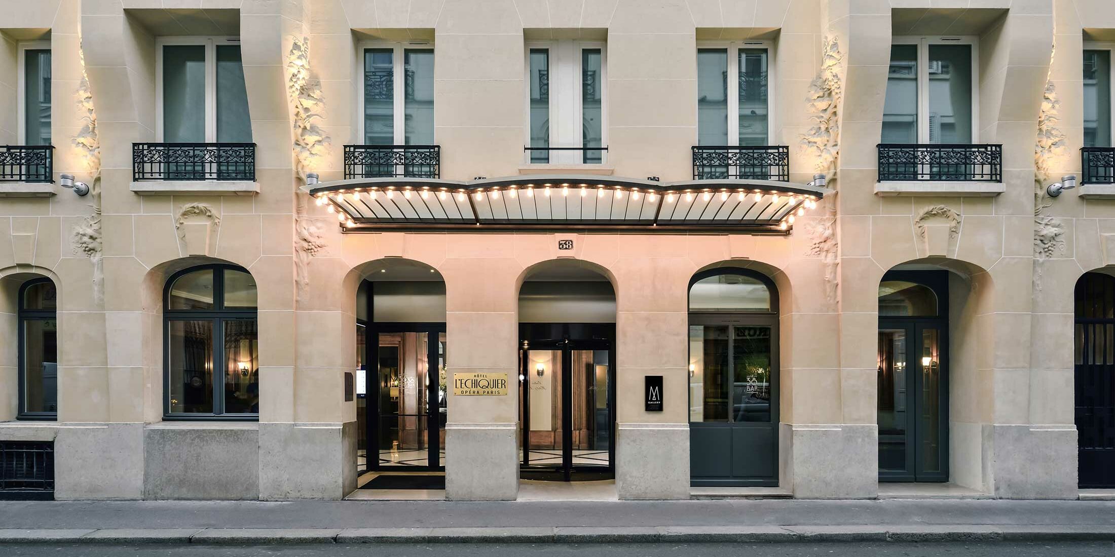 Facade-de-lhotel-3